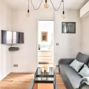 Apartment Cozy And Practical In The 10th Arrondissement, Paris