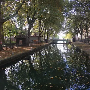 Apartment A Paris, Au Bord De L'eau, Paris